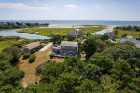 Stunning Water Views 2 Decks By Beach